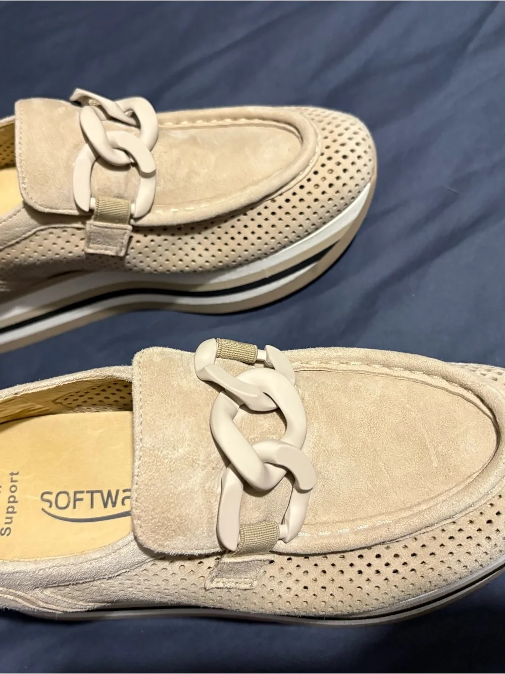 NWT SOFTWAVES Beige Suede Perforated Loafers with Chain Accent size; 7 for women